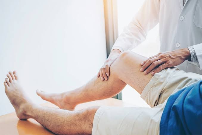 Knee Treatment - Dr. Tauhid Momen